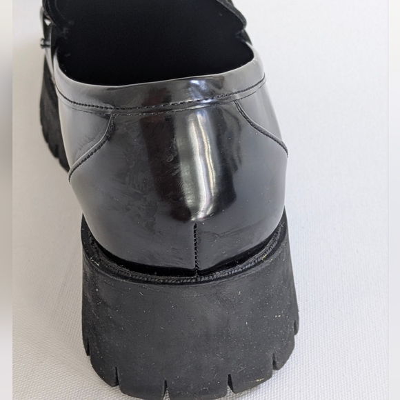 Guess Chunky Platform Loafers Womens Size 9 M Black Slip On Lug Sole Gold Chain - Picture 4 of 7